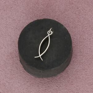 ⚡️reserved⚡️ sterling silver vintage ichthus fish charm pendant